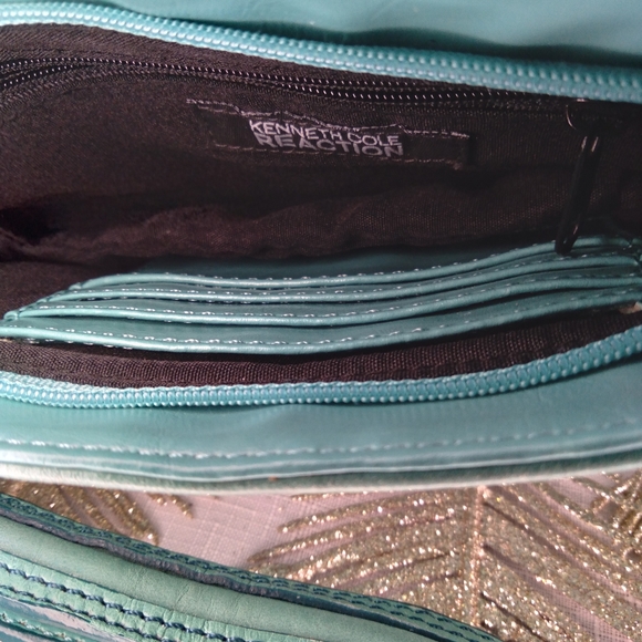 Beautiful blue Kenneth Cole Reaction wristlet clutch. - Picture 5 of 6